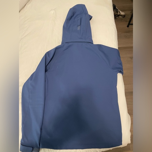 Columbia Shell Jacket - Picture 2 of 3